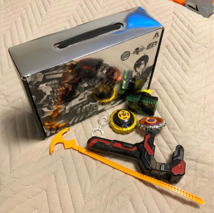 Игрушка-волчок с автозапуском. Ваш ребенок точно будет рад такой игрушке. Игрушка-волчок с автозапуском. Ваш ребенок точно будет рад такой игрушке. Фото.