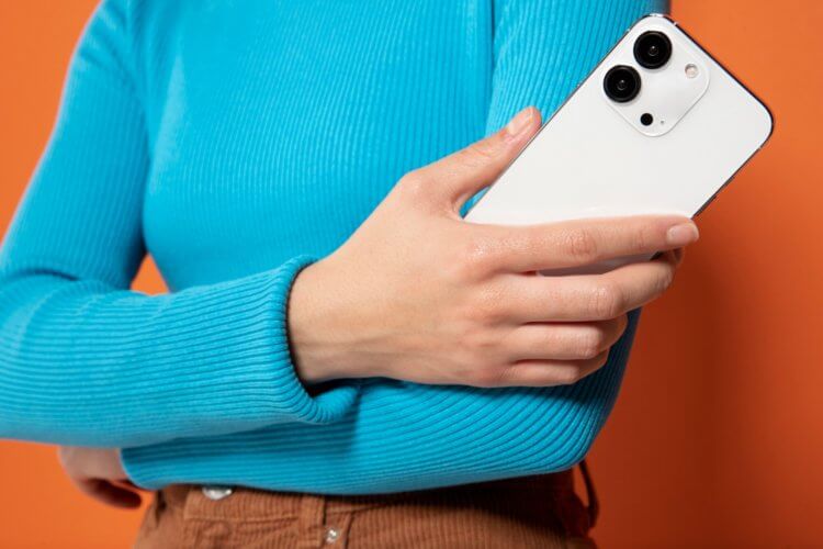 Имеет ли смысл покупать iPhone в России. Покупка iPhone в России по-прежнему имеет смысл. Имеет ли смысл покупать iPhone в России. Покупка iPhone в России по-прежнему имеет смысл. Фото.
