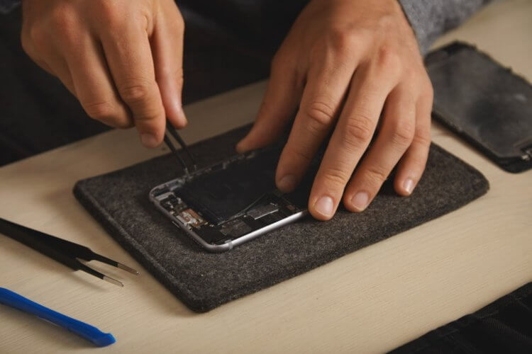Какие проблемы с iPhone есть в России. Гарантия на iPhone по-прежнему есть, хоть АСЦ и не ремонтируют их. Какие проблемы с iPhone есть в России. Гарантия на iPhone по-прежнему есть, хоть АСЦ и не ремонтируют их. Фото.