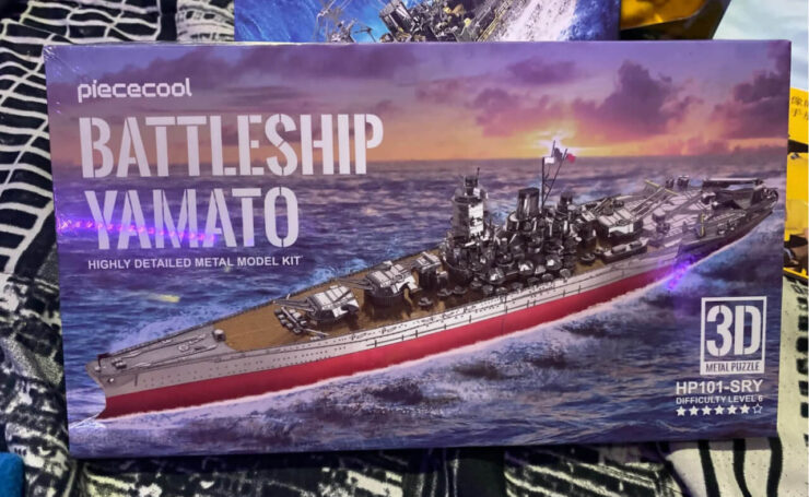 Металлический конструктор корабля. Такой конструктор будет непросто собрать даже взрослому. Металлический конструктор корабля. Такой конструктор будет непросто собрать даже взрослому. Фото.