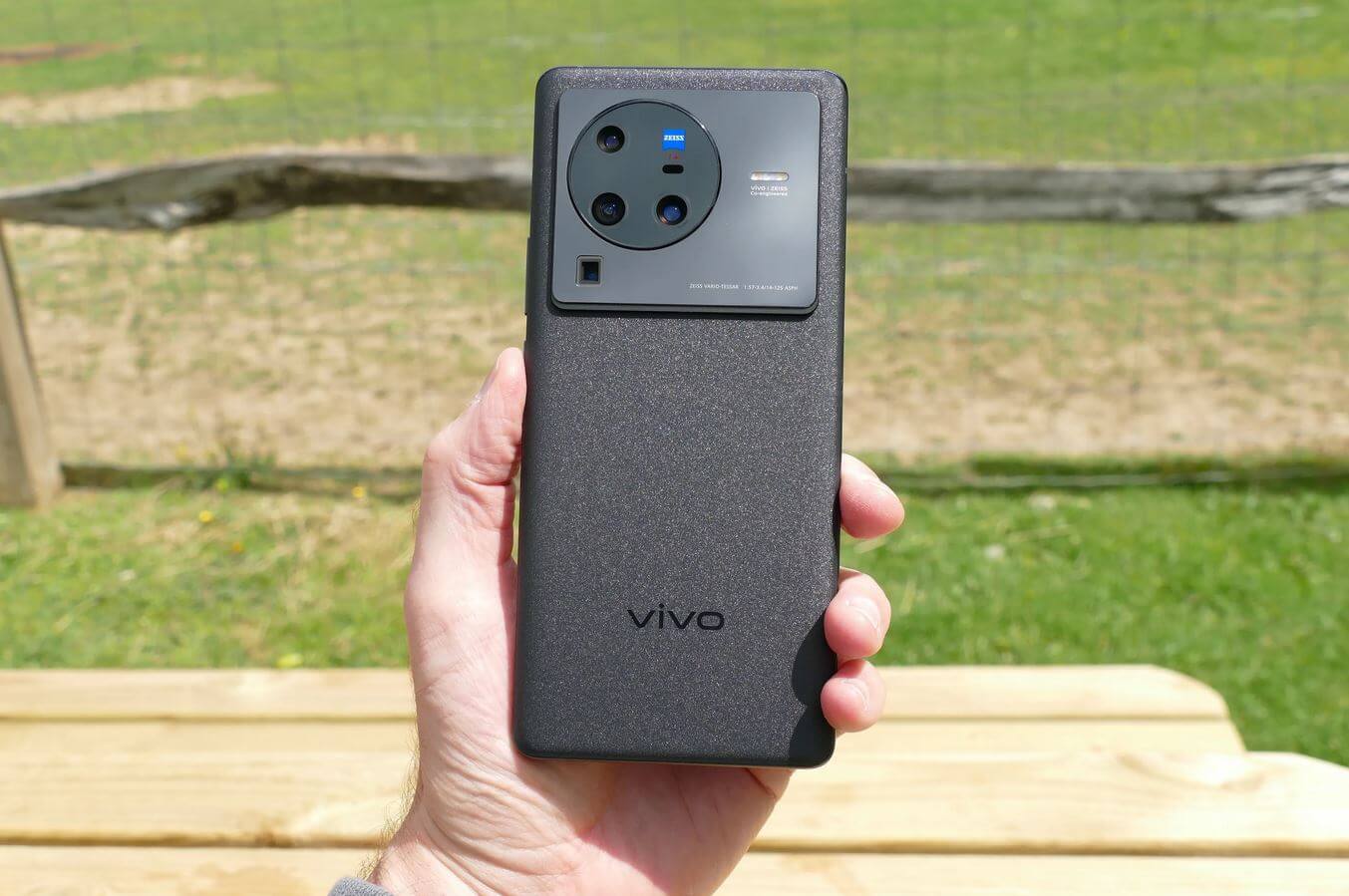 vivo X80 — флагман на Андроид 2022. vivo X80 — один из лучших флагманов 2022, который хорош и в 2023 году. vivo X80 — флагман на Андроид 2022. vivo X80 — один из лучших флагманов 2022, который хорош и в 2023 году. Фото.