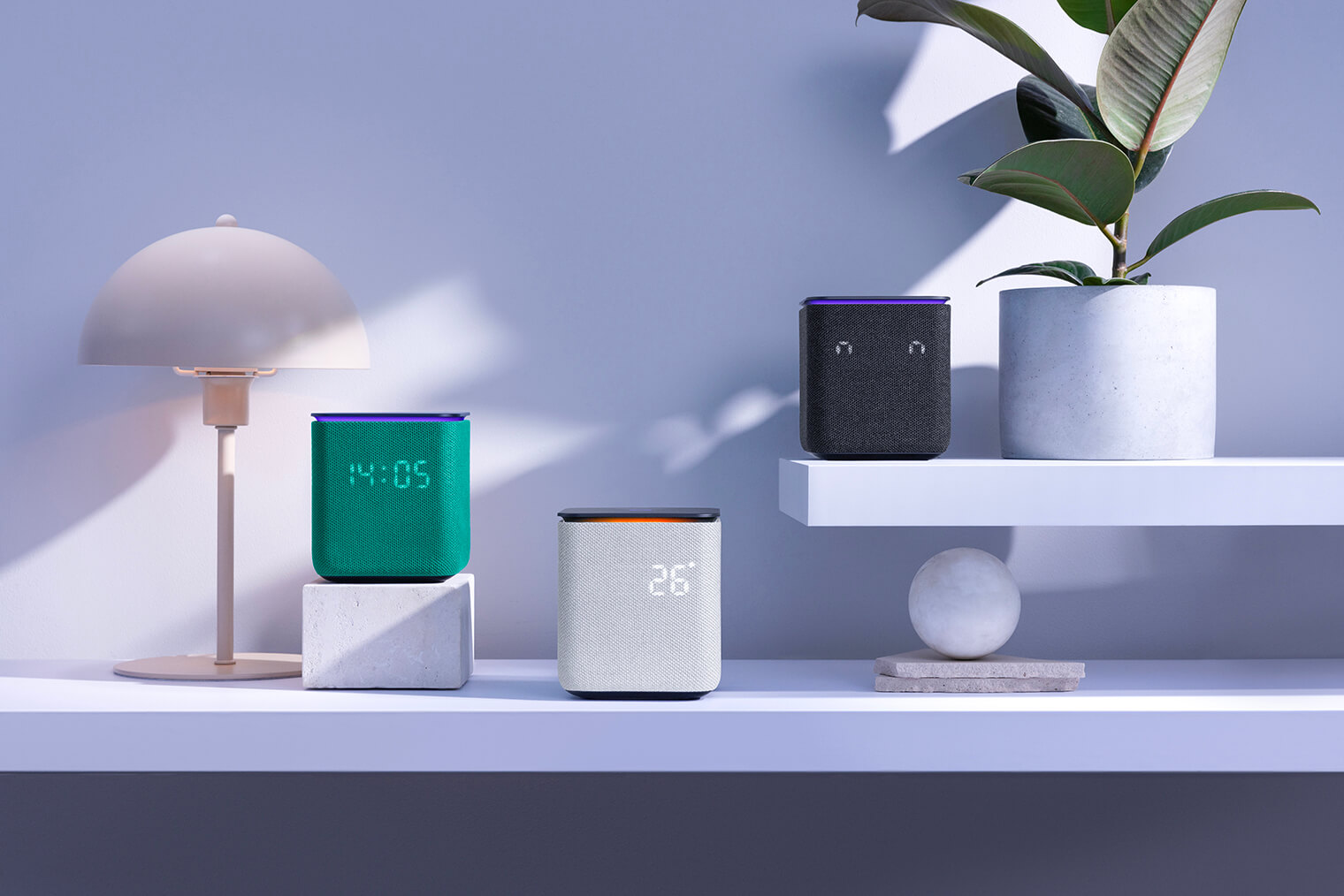 Сравнение Яндекс Станции Миди и Станции 2. Посмотрите: Станция Миди очень похожа на Станцию 2. Фото.