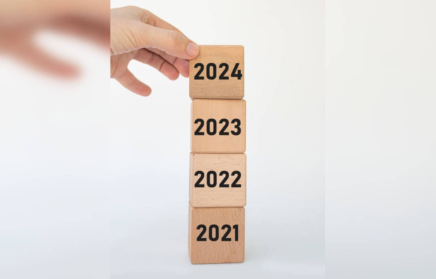 Новый год 2024 — скачать обои на Айфон. Каждый кубик символизирует год. Как вам такая идея? Новый год 2024 — скачать обои на Айфон. Каждый кубик символизирует год. Как вам такая идея? Фото.