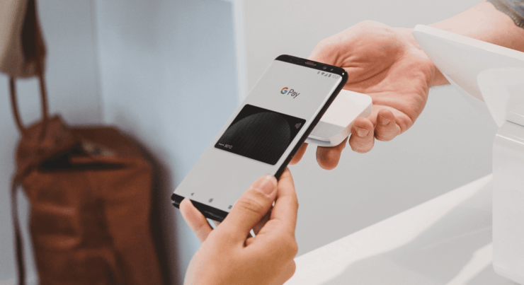 Выйдет ли Mir Pay на Айфон. Mir Pay на iPhone скорее всего не появится, пока в России не будет принят соответствующий закон. Фото: CardPR. Фото.