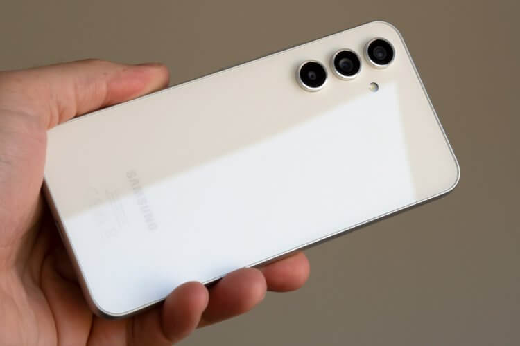 Хороший смартфон на Андроиде. Выглядит Galaxy A54 очень здорово. Изображение: amateurphotographer.com. Хороший смартфон на Андроиде. Выглядит Galaxy A54 очень здорово. Изображение: amateurphotographer.com. Фото.