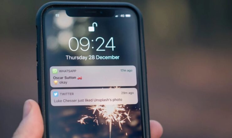 Apple призналась, что разрешает слежку за владельцами Айфонов через пуш-уведомления. Следить за владельцами Айфонов можно через пуш-уведомления. Фото: Gearrice. Фото.