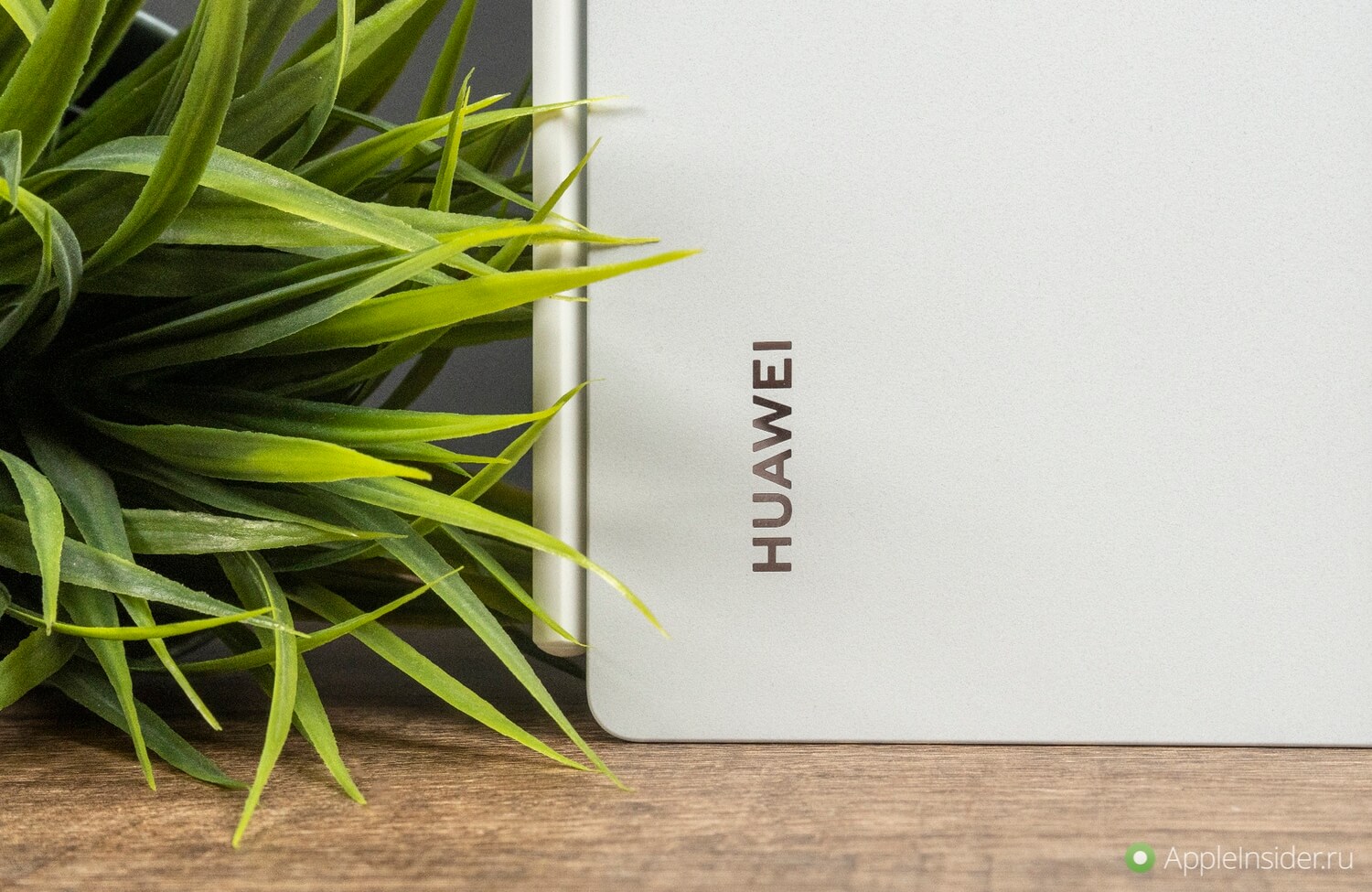 Клавиатура и стилус для планшета HUAWEI. На фото это не передать, но чехол очень приятный на ощупь. Клавиатура и стилус для планшета HUAWEI. На фото это не передать, но чехол очень приятный на ощупь. Фото.