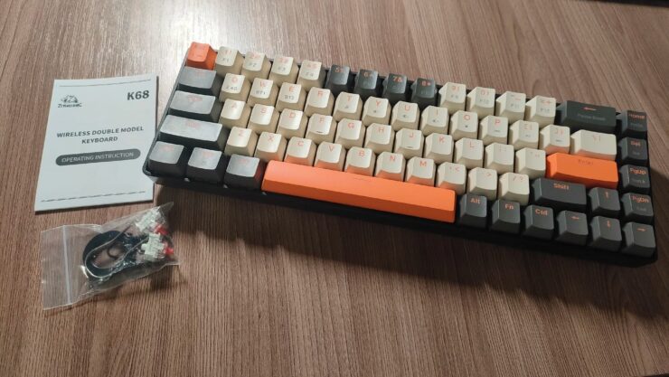 Беспроводная клавиатура для компьютера. Клавиатура выглядит очень здорово. Беспроводная клавиатура для компьютера. Клавиатура выглядит очень здорово. Фото.