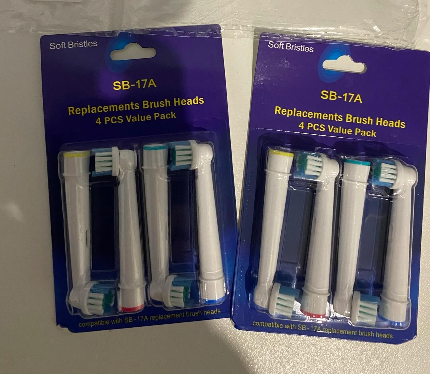 Насадки для щетки Oral-B. Такого комплекта щеток хватит надолго. Фото.