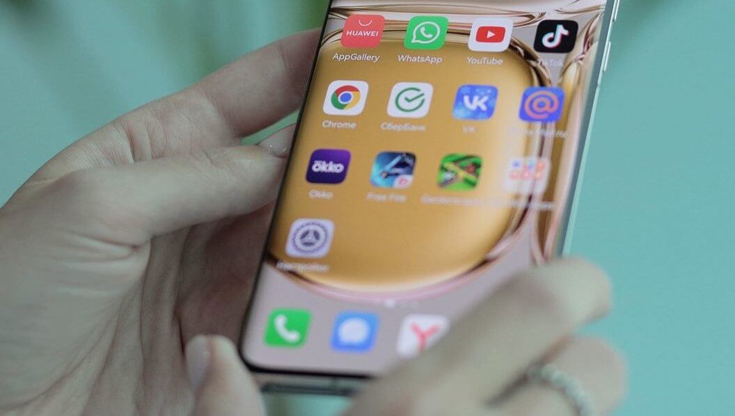 Где можно скачать Сбербанк Онлайн в России. Далеко не факт, что зарубежные компании захотят рисковать, публикуя у себя Сбербанк Онлайн и другие подсанкционные приложения для iPhone. Фото: GameMag. Фото.