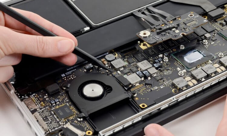 Где починить Макбук. Ребята из сервисного центра Apple Pro произведут качественный ремонт вашего компьютера. Изображение: bigpicture.ru. Где починить Макбук. Ребята из сервисного центра Apple Pro произведут качественный ремонт вашего компьютера. Изображение: bigpicture.ru. Фото.