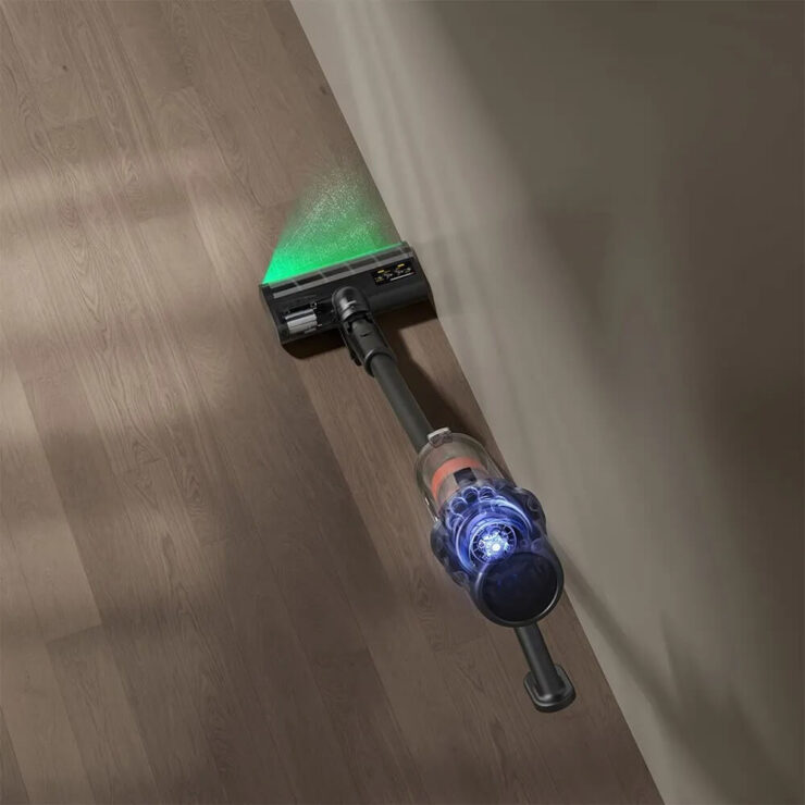 Вертикальный пылесос с подсветкой. Зеленая подсветка позволит обнаружить пыль на полу. Изображение: aliexpress.ru. Вертикальный пылесос с подсветкой. Зеленая подсветка позволит обнаружить пыль на полу. Изображение: aliexpress.ru. Фото.