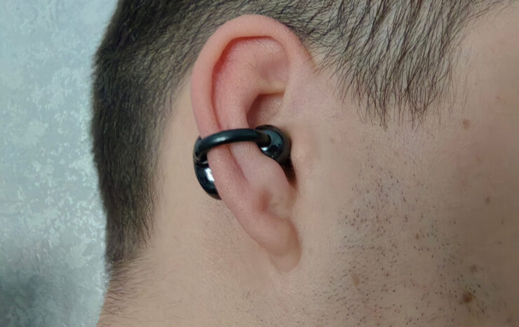 Наушники, в которых слышны внешние звуки. FreeClip не примыкают к ушному каналу вплотную. Благодаря этому мои уши не потеют и не болят. Наушники, в которых слышны внешние звуки. FreeClip не примыкают к ушному каналу вплотную. Благодаря этому мои уши не потеют и не болят. Фото.