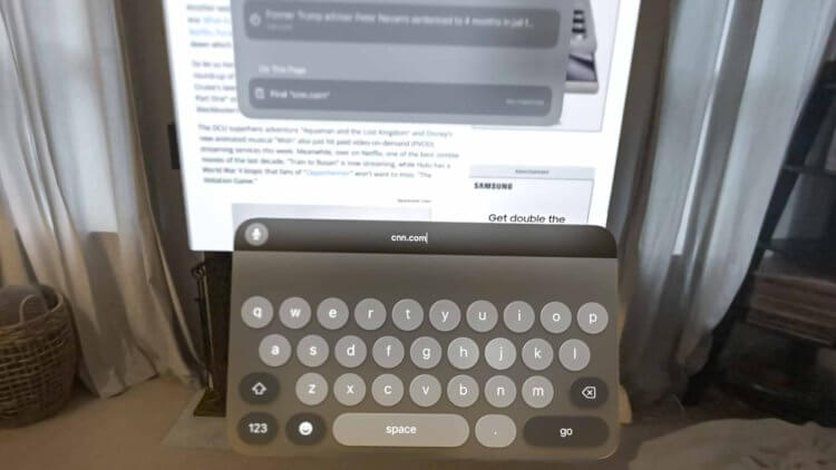 Минусы Apple Vision Pro. Клавиатура оказалась неудобной. Изображение: tomsguide.com. Минусы Apple Vision Pro. Клавиатура оказалась неудобной. Изображение: tomsguide.com. Фото.