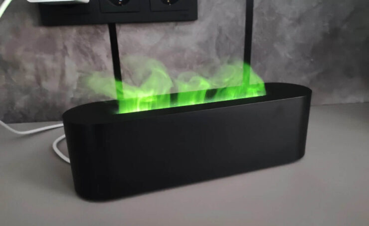 Аромадиффузор с эффектом пламени. Вы вольны настраивать цвет подсветки по своему вкусу. Аромадиффузор с эффектом пламени. Вы вольны настраивать цвет подсветки по своему вкусу. Фото.