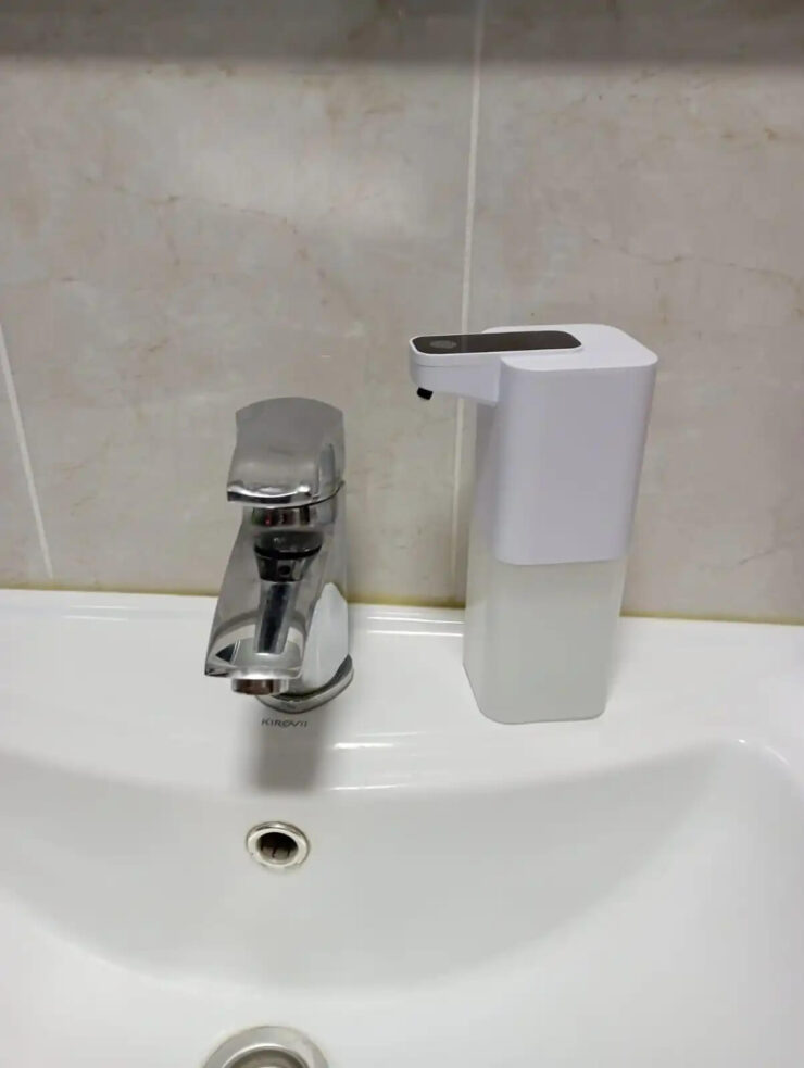 Диспенсер для жидкого мыла. Диспенсер не только функциональный, но и стильный. Диспенсер для жидкого мыла. Диспенсер не только функциональный, но и стильный. Фото.