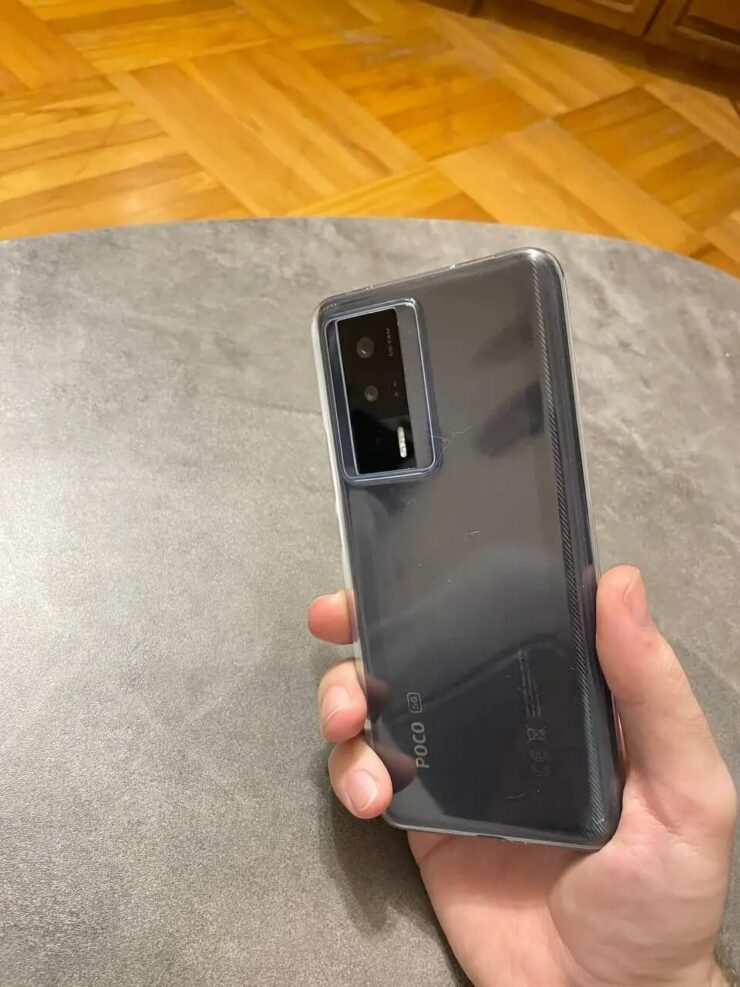 Какой смартфон на Андроиде лучше. Смартфон получил большой экран и неплохой дизайн. Какой смартфон на Андроиде лучше. Смартфон получил большой экран и неплохой дизайн. Фото.