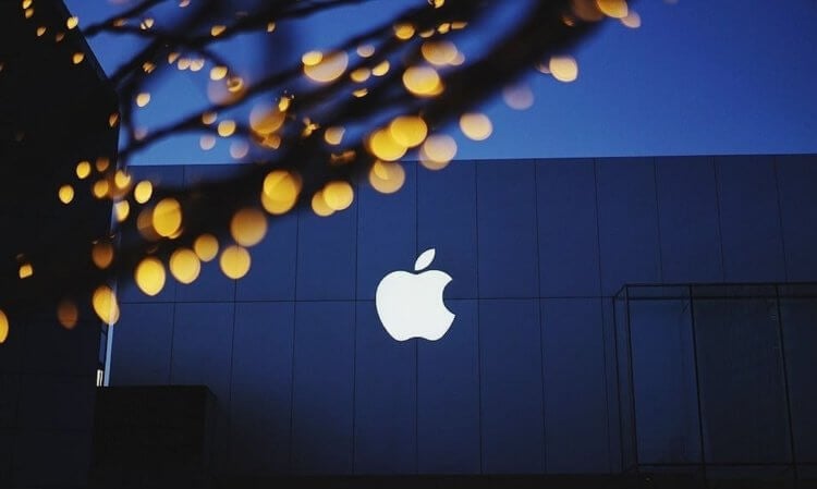Откуда на самом деле появился логотип Apple, что он означает и почему яблоко надкусано. Фото.