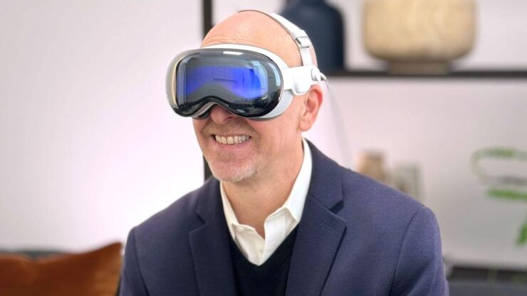 Стоит ли покупать Apple Vision Pro. Люди не понимают, какие задачи решает Vision Pro. Фото.