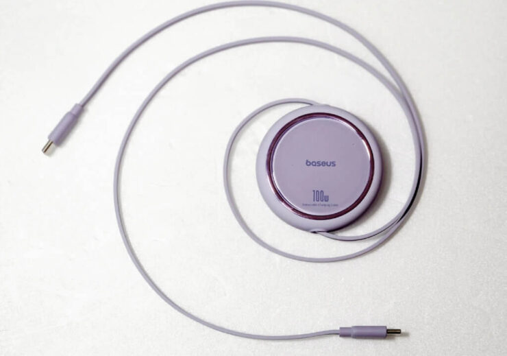 Кабель USB-C в мотке. Иметь сворачиваемый кабель удобнее, чем обычный. Кабель USB-C в мотке. Иметь сворачиваемый кабель удобнее, чем обычный. Фото.