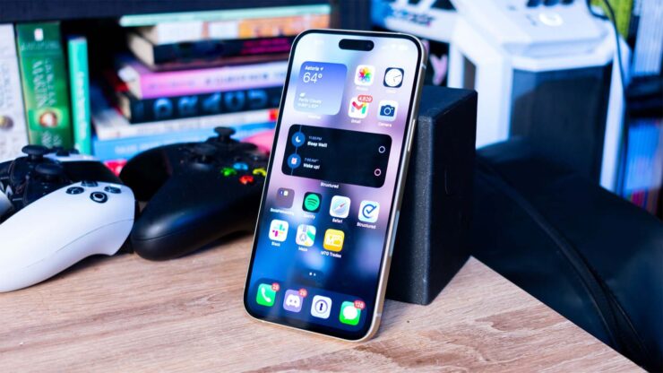 Почему iPhone 15 в России стоит дешевле, чем по миру. Тут есть одна хитрость. iPhone 15 в России стоит дешевле, чем где бы то ни было. Ну, почти. Фото: IGN. Почему iPhone 15 в России стоит дешевле, чем по миру. Тут есть одна хитрость. iPhone 15 в России стоит дешевле, чем где бы то ни было. Ну, почти. Фото: IGN. Фото.