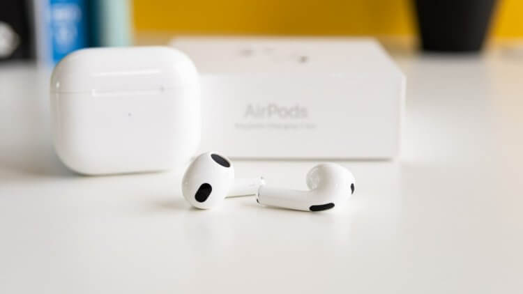 Apple готовится выпустить дешевые AirPods с шумоподавлением. Когда они выйдут и сколько будут стоить