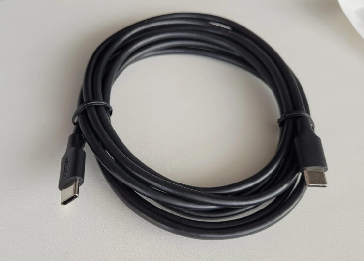 Провод USB-C для зарядки. USB-C никогда не будет лишним. Провод USB-C для зарядки. USB-C никогда не будет лишним. Фото.