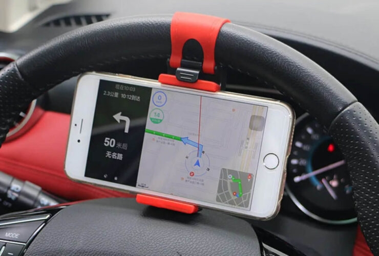 Как закрепить смартфон на руле. Такой способ размещения смартфона удобен не всем, но очень практичен. Как закрепить смартфон на руле. Такой способ размещения смартфона удобен не всем, но очень практичен. Фото.