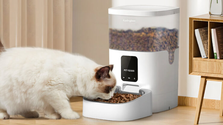 Автоматический лоток и кормушка KaringBee превращают уход за кошкой в удовольствие. С умной кормушкой KaringBee KW-4 ваш питомец всегда будет накормлен. Автоматический лоток и кормушка KaringBee превращают уход за кошкой в удовольствие. С умной кормушкой KaringBee KW-4 ваш питомец всегда будет накормлен. Фото.