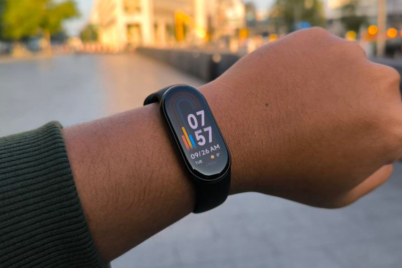 Фитнес-браслет с мощным аккумулятором. Mi Band 8 — универсальный гаджет с мощным аккумулятором, который вас точно не разочарует. Фитнес-браслет с мощным аккумулятором. Mi Band 8 — универсальный гаджет с мощным аккумулятором, который вас точно не разочарует. Фото.