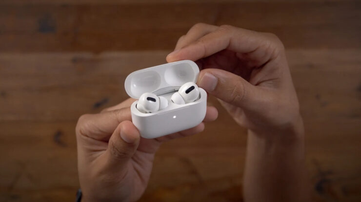 Почему я бы не стал покупать AirPods в 2024 году в России. Я бы не стал покупать AirPods, независимо от модели. Фото: 9To5Mac. Почему я бы не стал покупать AirPods в 2024 году в России. Я бы не стал покупать AirPods, независимо от модели. Фото: 9To5Mac. Фото.