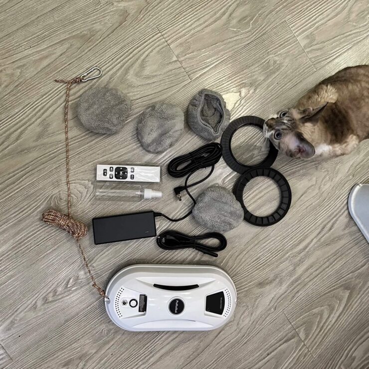 Какой робот-мойщик окон лучше. В комплекте идет несколько тряпок. Какой робот-мойщик окон лучше. В комплекте идет несколько тряпок. Фото.