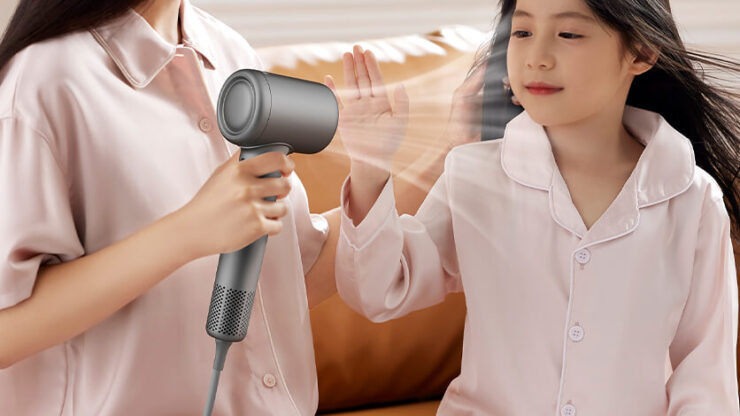 Самый тихий фен для сушки волос. Deerma CF51W не напугает даже ребенка. Самый тихий фен для сушки волос. Deerma CF51W не напугает даже ребенка. Фото.