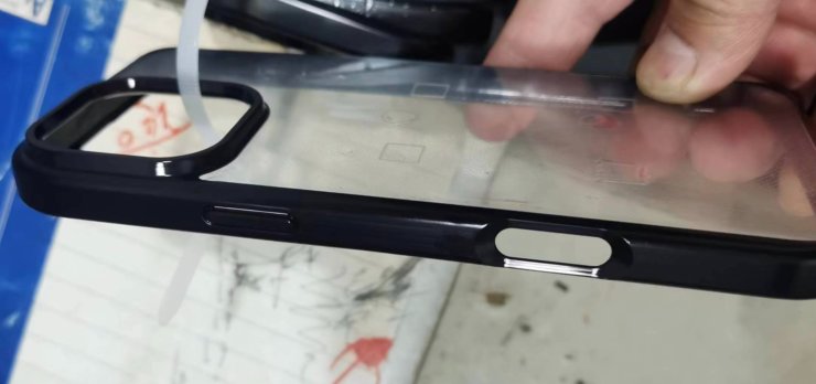 Айфон с титановым корпусом. Кнопка камеры в iPhone 16 Pro будет действительно большой. Изображение: twitter.com. Фото.