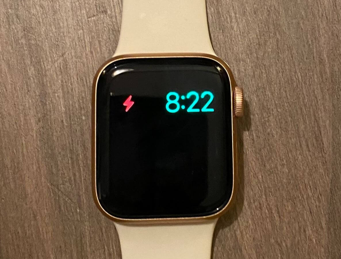 Можно ли хранить разряженные Apple Watch. Не храните Apple Watch разряженными! Фото.