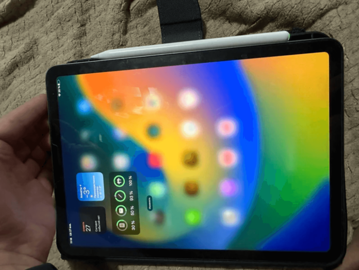 Стилус для iPad. Стилус можно примагнитить к боковой грани iPad, как оригинальный. Стилус для iPad. Стилус можно примагнитить к боковой грани iPad, как оригинальный. Фото.