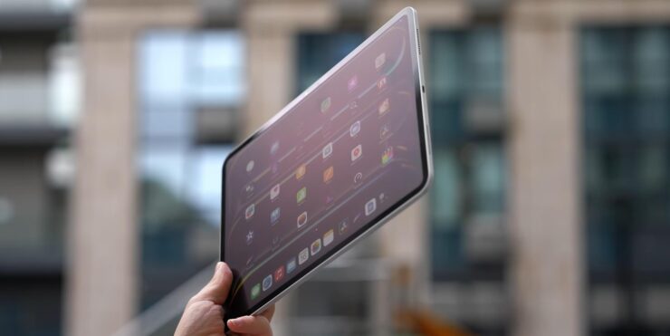 Матовое покрытие экрана iPad Pro. Нанопокрытие реально портит внешний вид iPad Pro. Изображение: BigGeek. Фото.