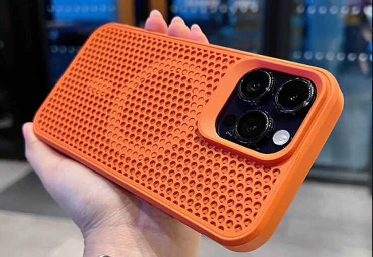 Чехол для iPhone с перфорацией. Это и правда очень стильный чехол. Чехол для iPhone с перфорацией. Это и правда очень стильный чехол. Фото.