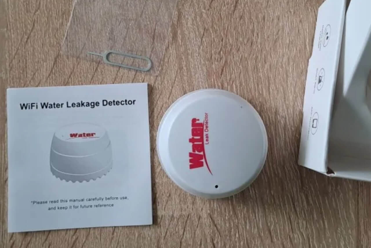 Датчик утечки воды с Wi-Fi. Эта штука может сэкономить вам много денег. Фото.