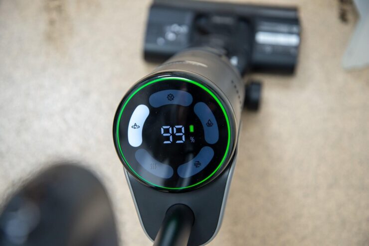 Удобный моющий беспроводной пылесос. У этого пылесоса даже есть цветной дисплей. Удобный моющий беспроводной пылесос. У этого пылесоса даже есть цветной дисплей. Фото.