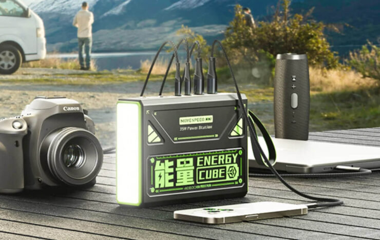 Большой повербанк на 40000 мА*ч. В багаж такой повербанк у вас точно не примут. Большой повербанк на 40000 мА*ч. В багаж такой повербанк у вас точно не примут. Фото.