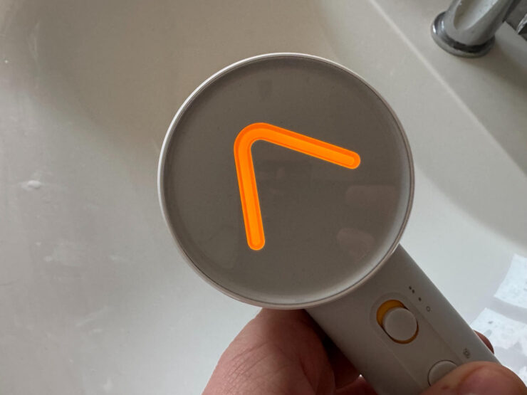 Фен для волос с ионизацией. Не обязательно выставлять температуру на самую высокую, чтобы быстро высушить волосы с помощью Soocas Nova. Изображение: macerkopf.de. Фен для волос с ионизацией. Не обязательно выставлять температуру на самую высокую, чтобы быстро высушить волосы с помощью Soocas Nova. Изображение: macerkopf.de. Фото.