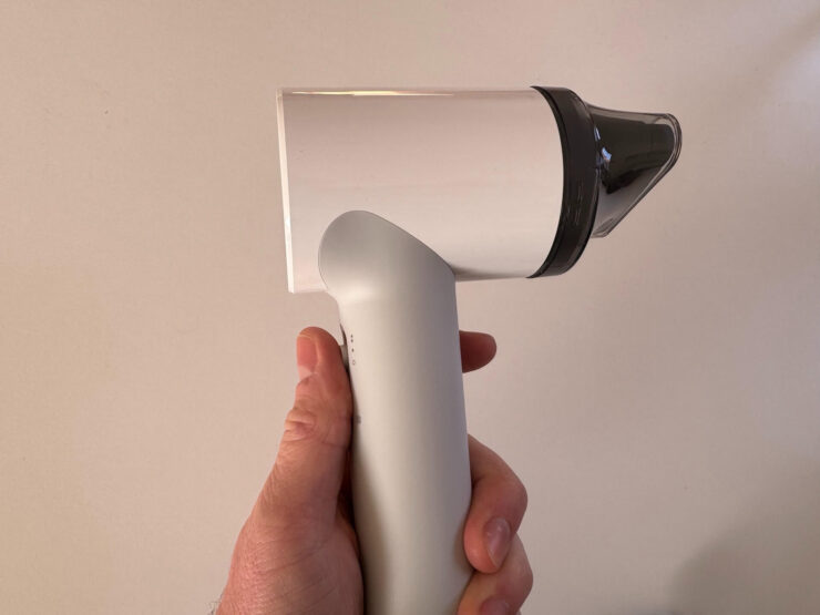 Какой хороший фен для волос. Фен получился очень компактным. Изображение: macerkopf.de. Какой хороший фен для волос. Фен получился очень компактным. Изображение: macerkopf.de. Фото.