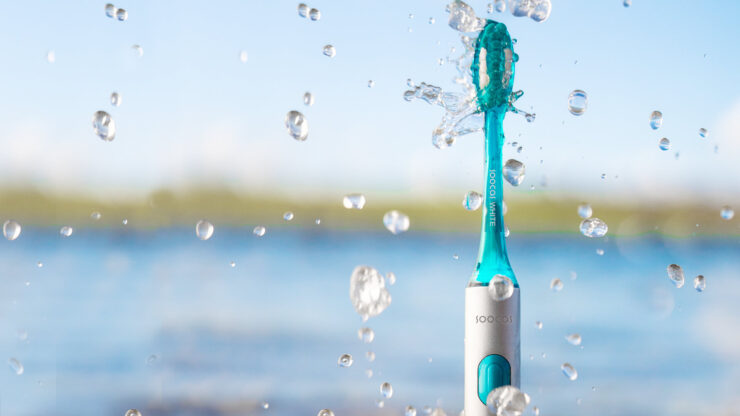 Какую электрическую зубную щетку купить. Защита от воды точно не будет лишней в зубной щетке. Фото.