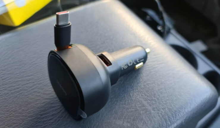 Автомобильное зарядное устройство Baseus. К этому заряднику не нужно покупать кабель. Автомобильное зарядное устройство Baseus. К этому заряднику не нужно покупать кабель. Фото.