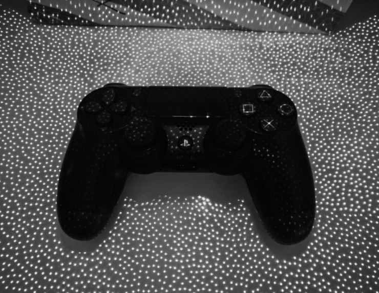 Face ID на Айфоне. Сетка TrueDepth намного плотнее, чем у LiDAR. Изображение: reddit.com. Фото.