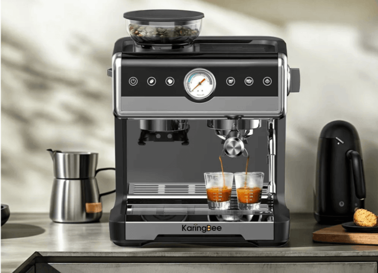 Выбираем кофемашину для дома. Почему KaringBee CM7020 лучший выбор для всех. Вот такая кофемашина порадует вас вкусным кофе перед работой. Изображение: ozon.ru. Выбираем кофемашину для дома. Почему KaringBee CM7020 лучший выбор для всех. Вот такая кофемашина порадует вас вкусным кофе перед работой. Изображение: ozon.ru. Фото.