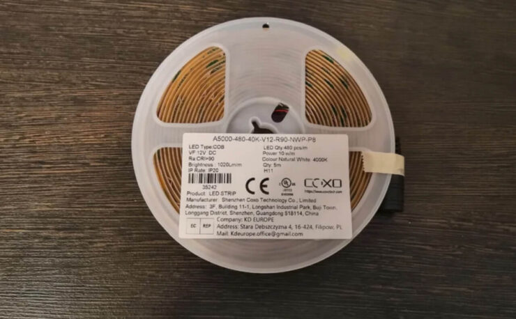 Яркая и надежная светодиодная лента. У этой ленты очень высокая плотность светодиодов. Фото.