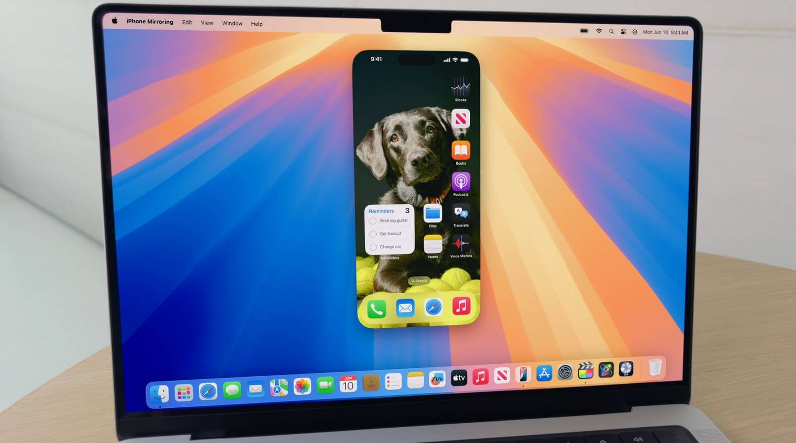Как управлять Айфоном с Мака. Отзеркаливание iPhone в macOS 15 доступно практически всем устройствам. Фото: techcrunch. Фото.