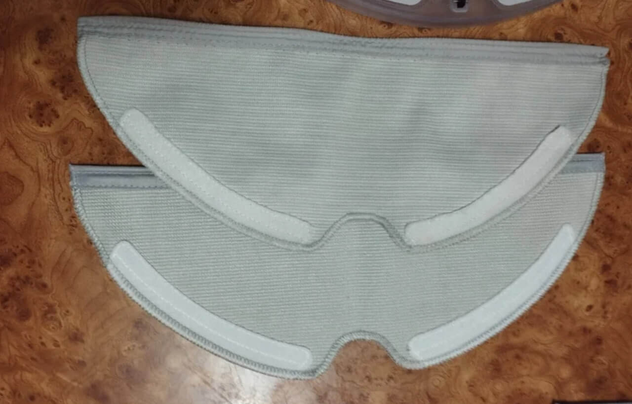 Моющие салфетки для робота-пылесоса. Не забывайте менять салфетки вовремя. Фото.